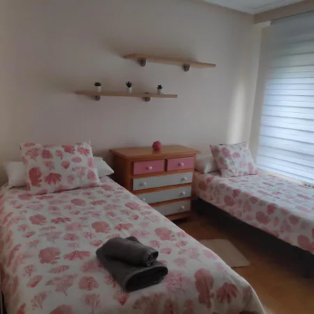 Amplio Apartamento Con Todas Comodidades En * Oviedo
