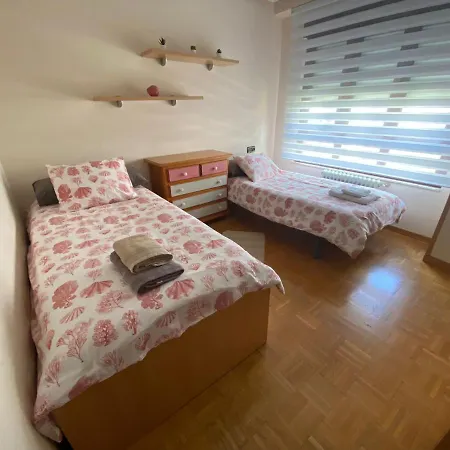 Amplio Con Todas Comodidades En Apartamento Oviedo