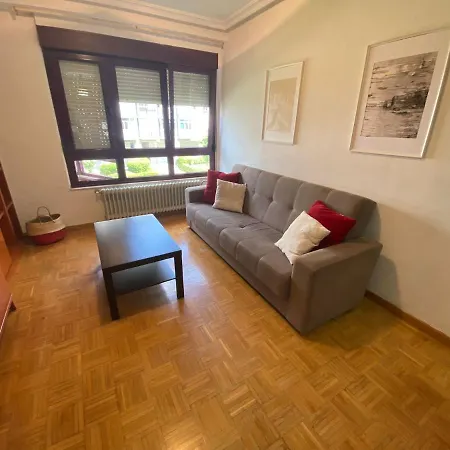 Amplio Con Todas Comodidades En Apartamento Oviedo